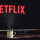 Ogladanie seriali na Netflixie